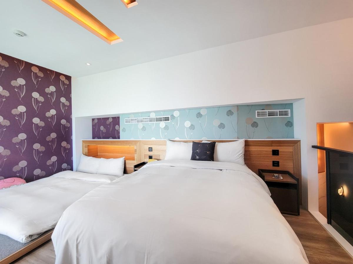 Check Inn Taichung Zhongshan Екстериор снимка