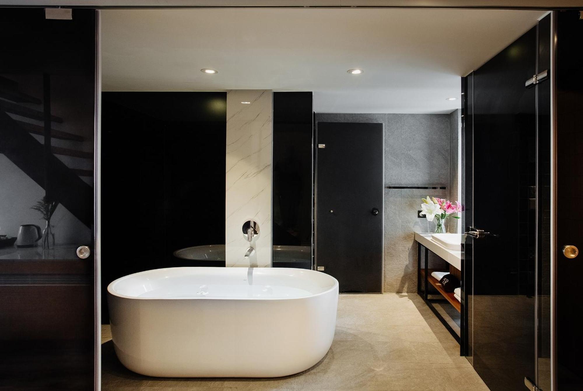 Check Inn Taichung Zhongshan Екстериор снимка