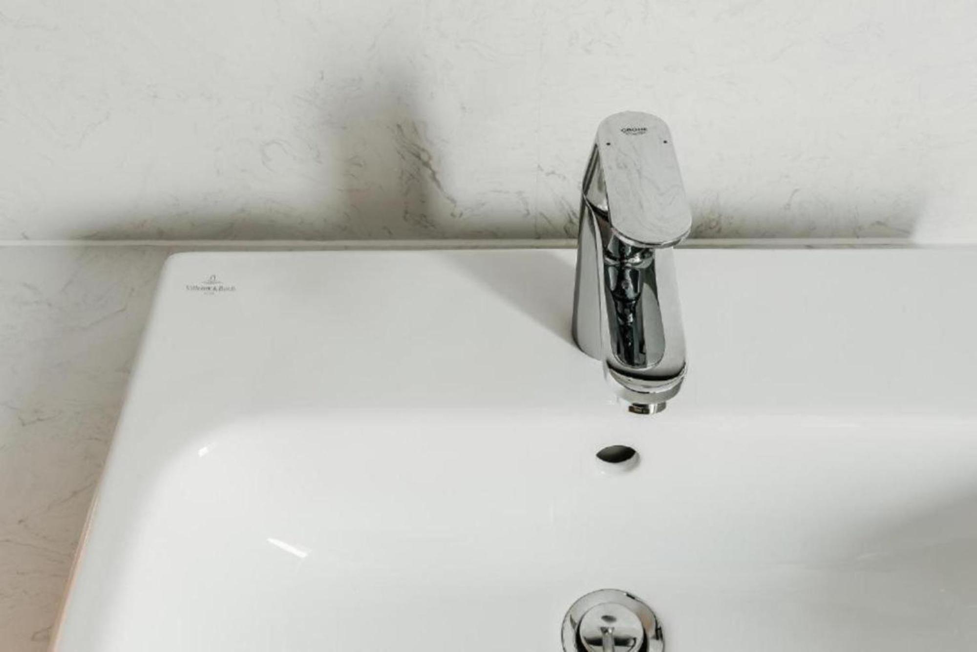 Check Inn Taichung Zhongshan Стая снимка