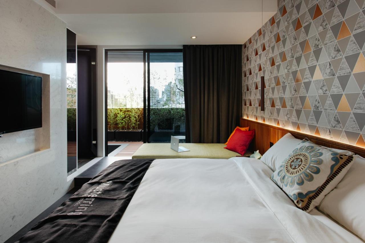 Check Inn Taichung Zhongshan Екстериор снимка